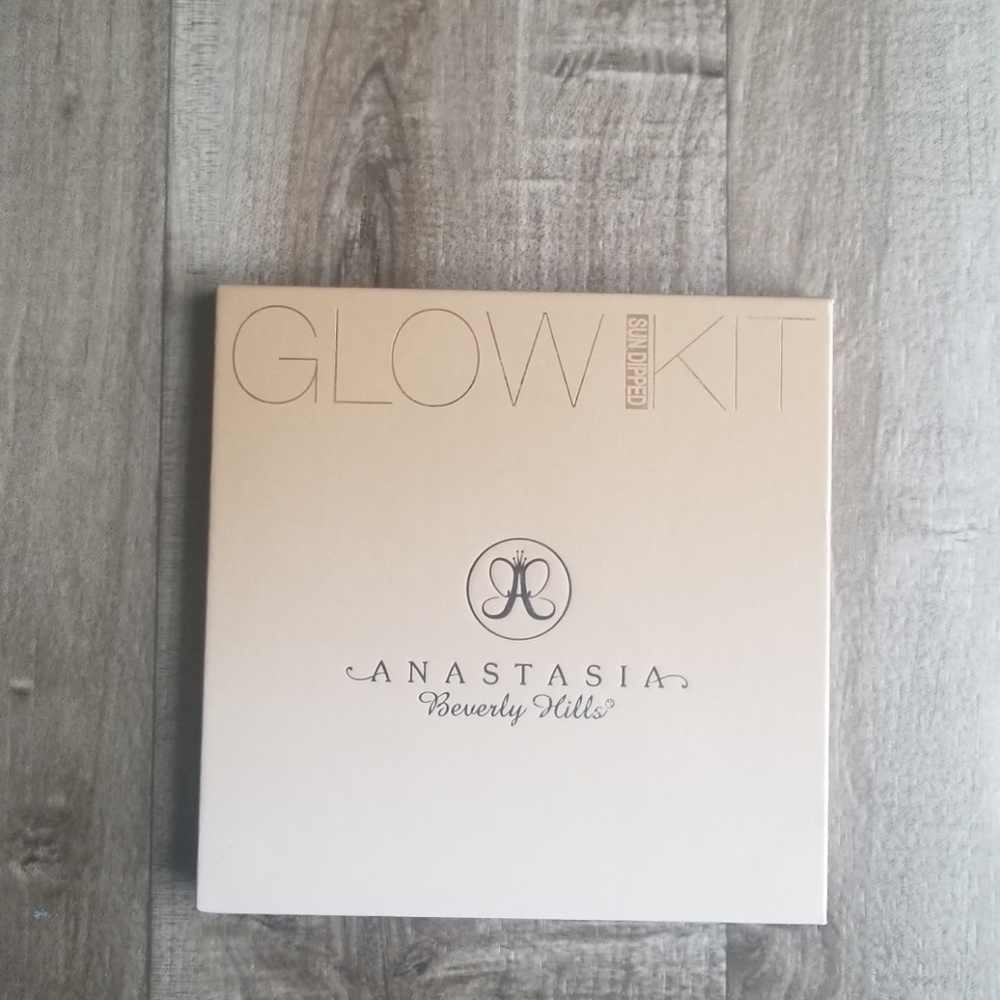Anastasia glow kit